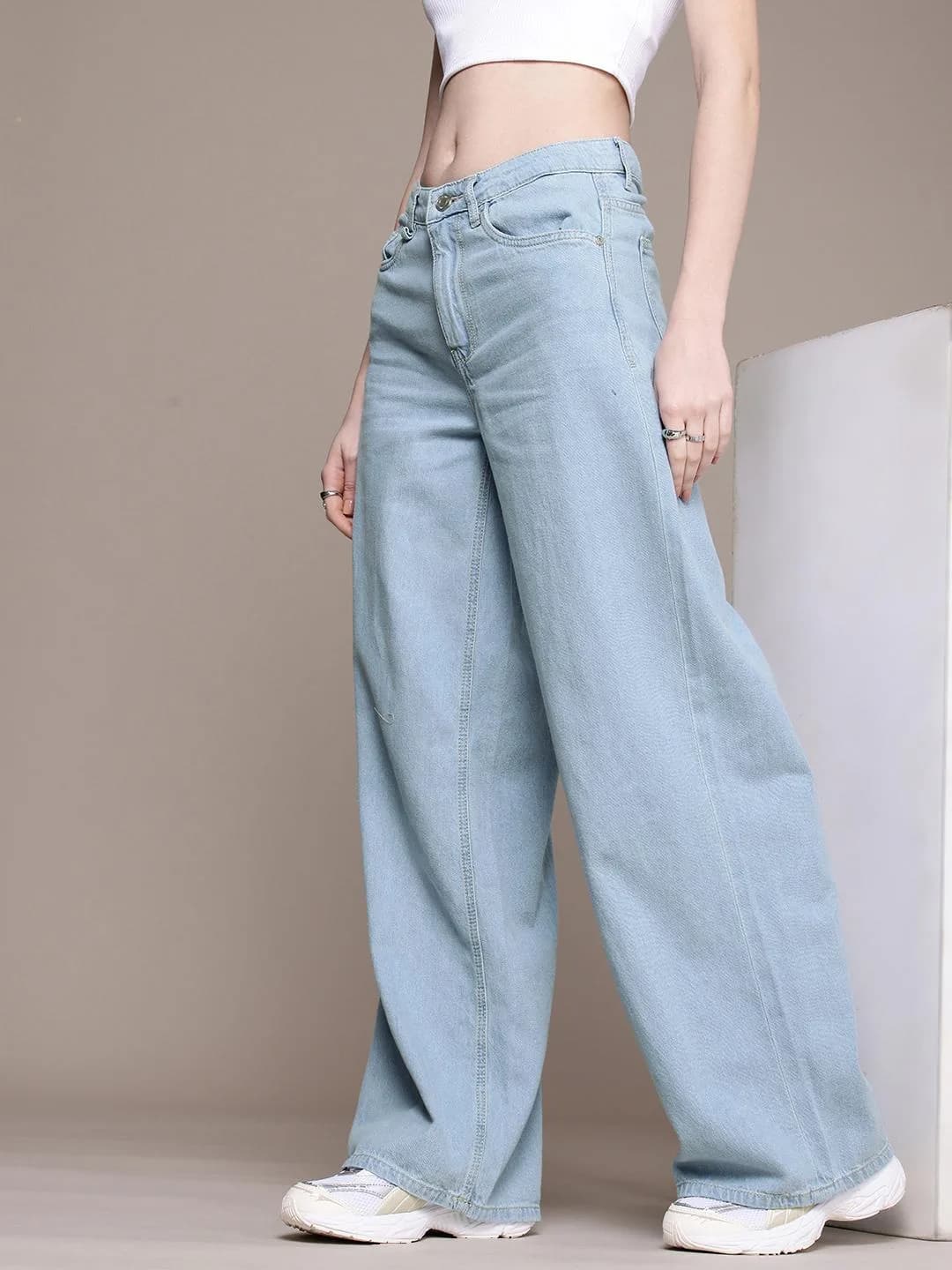 Women Straight Fit High-Rise Stretchable Jeans